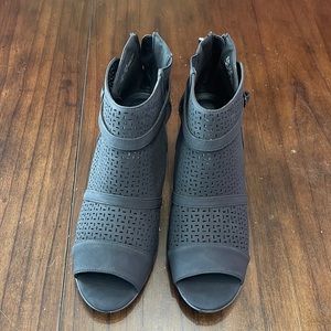 Easy Street Black Carrigan Peep Sandel Size 12W NWT